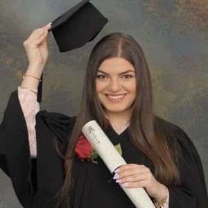 Meet your Posher, Sara-maria